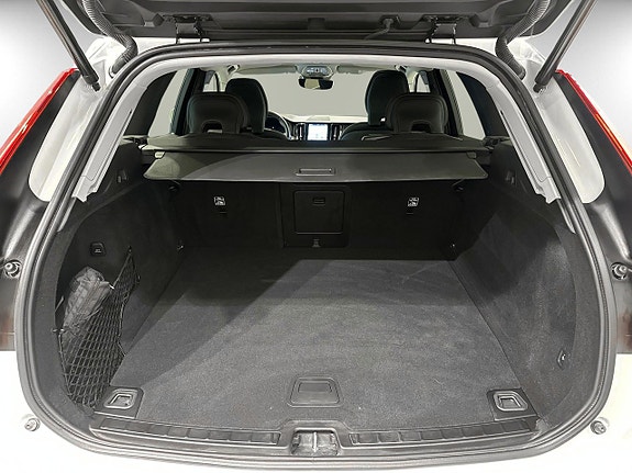 Volvo XC60 14 of 19