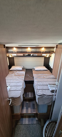 Knaus Sky I 700 PLUS " 8 of 17