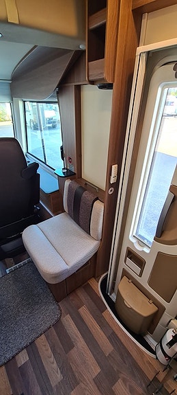 Knaus Sky I 700 PLUS " 15 of 17
