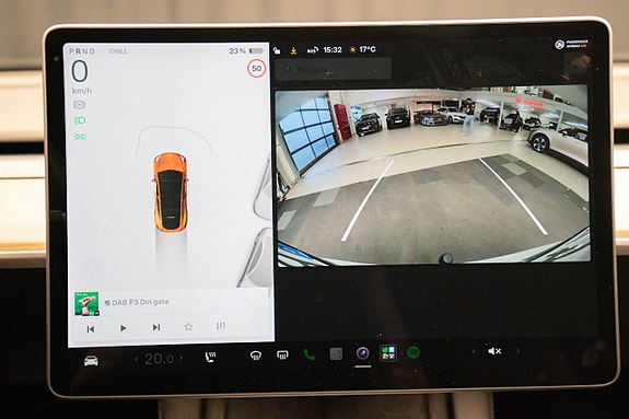 Tesla Model Y 14 of 22
