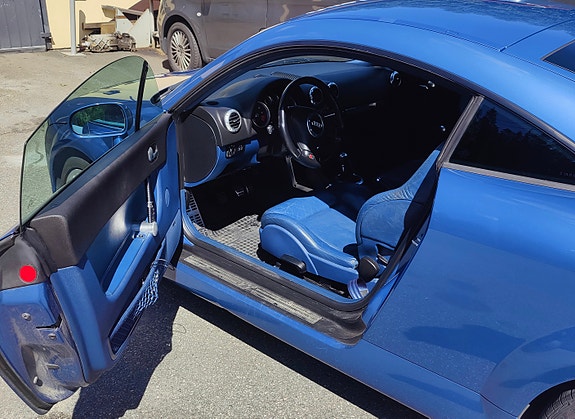 Audi TT 3 of 3