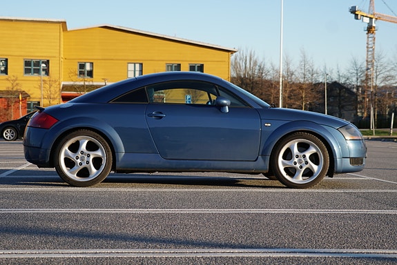 Audi TT 2 of 3