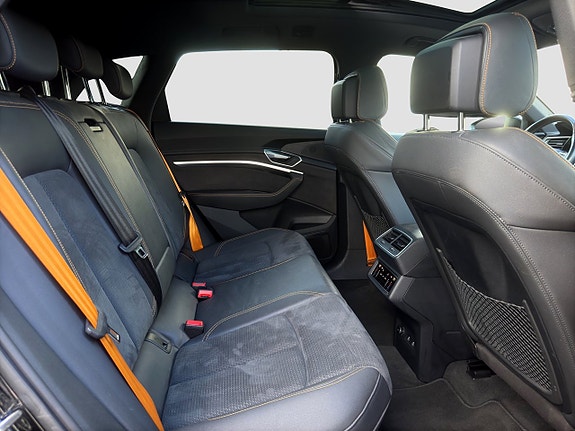 Audi e-tron 17 of 21