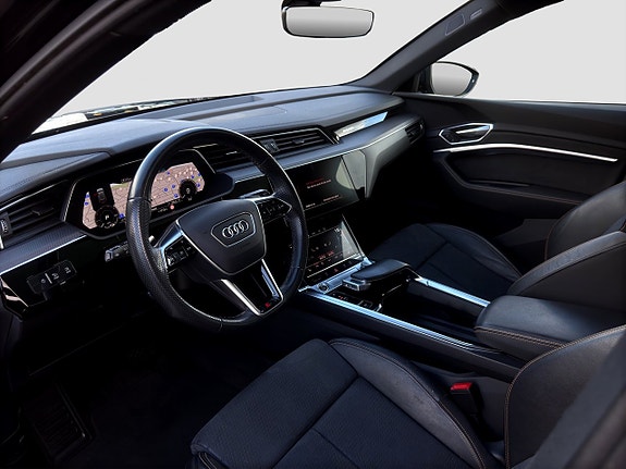 Audi e-tron 9 of 21