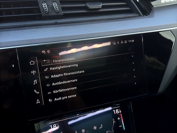 Audi e-tron 15 of 21
