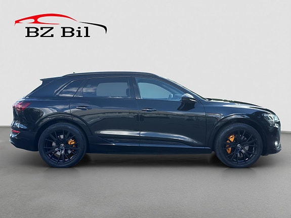 Audi e-tron 7 of 21
