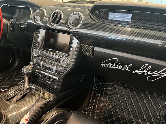 Ford Mustang 13 of 13