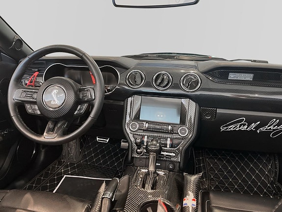 Ford Mustang 10 of 13