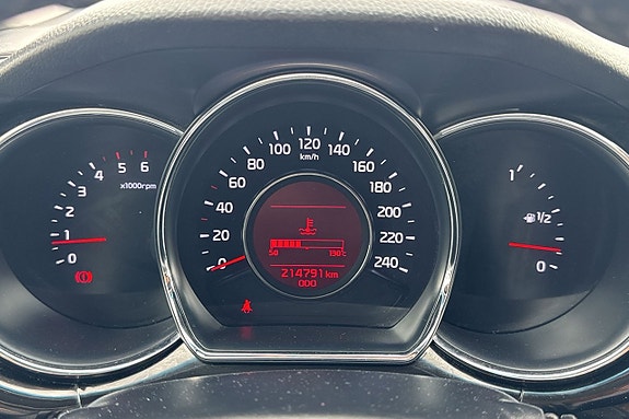 Kia Ceed 12 of 19