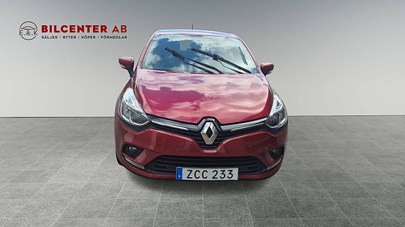 Renault Clio 9 of 17