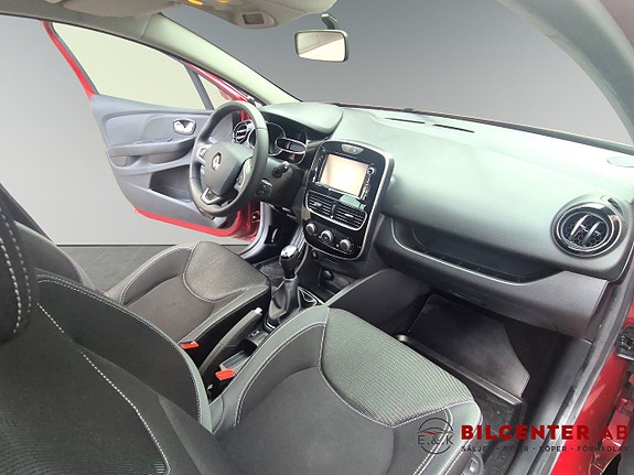 Renault Clio 11 of 17