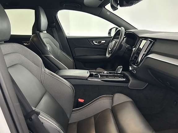 Volvo V60 19 of 26