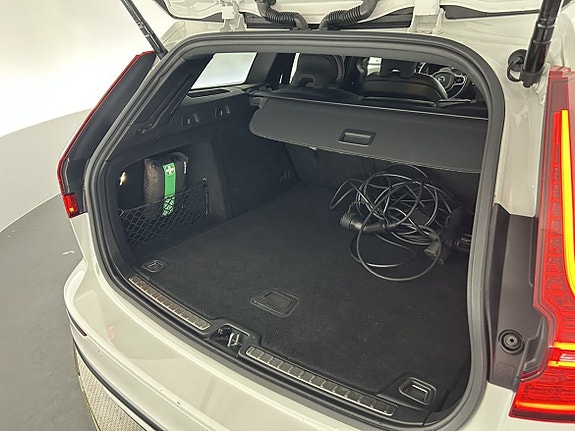 Volvo V60 13 of 26