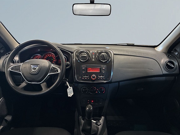 Dacia Sandero 8 of 18