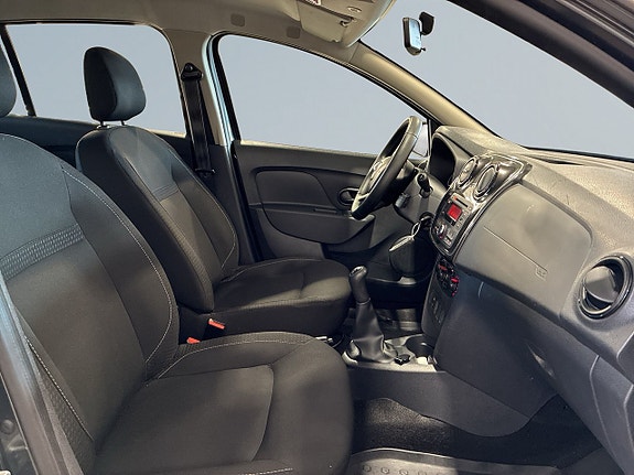 Dacia Sandero 9 of 18
