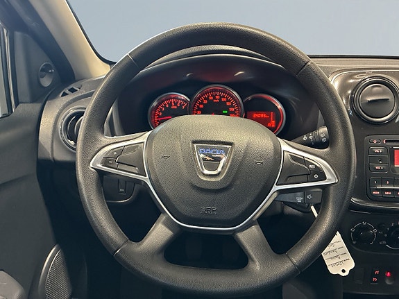 Dacia Sandero 15 of 18