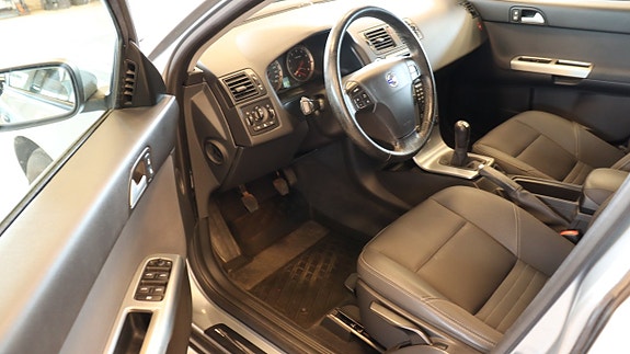 Volvo S40 10 of 14