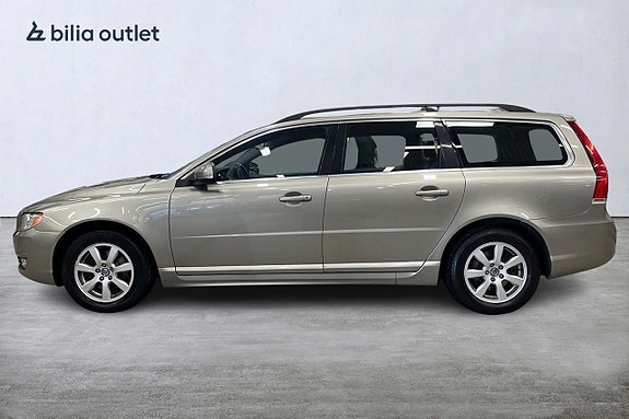 Volvo V70 2 of 25