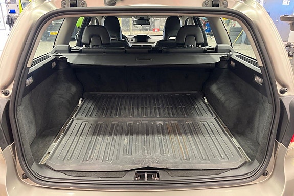 Volvo V70 21 of 25