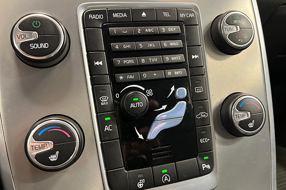 Volvo V70 18 of 25