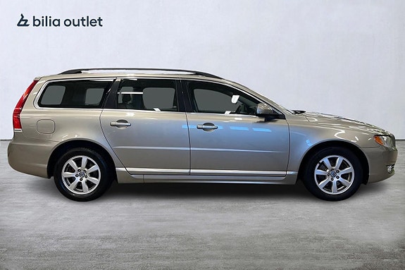 Volvo V70 7 of 25