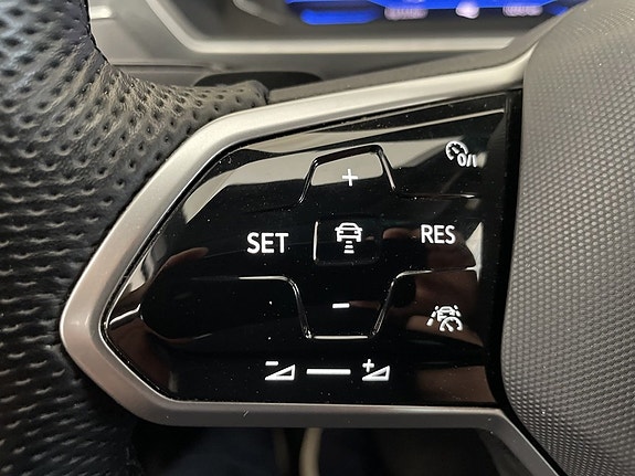 Volkswagen Tiguan 12 of 27
