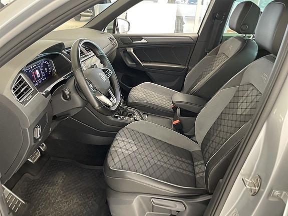 Volkswagen Tiguan 15 of 27