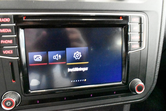 Volkswagen Caddy Maxi 24 of 26