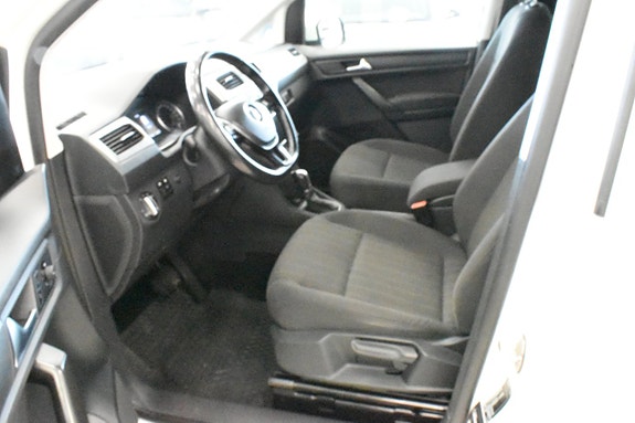 Volkswagen Caddy Maxi 15 of 26
