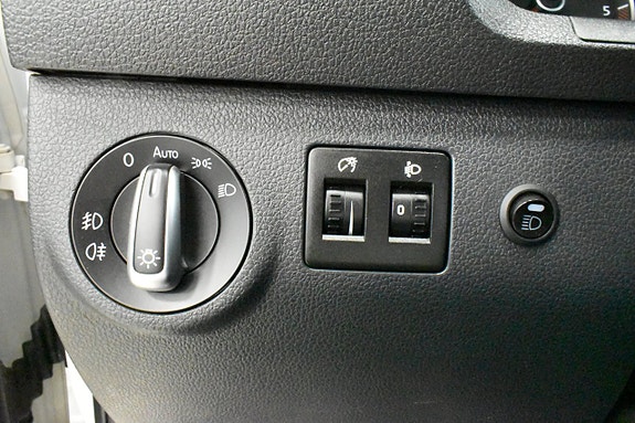 Volkswagen Caddy Maxi 18 of 26