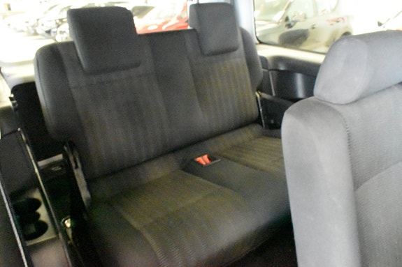 Volkswagen Caddy Maxi 10 of 26