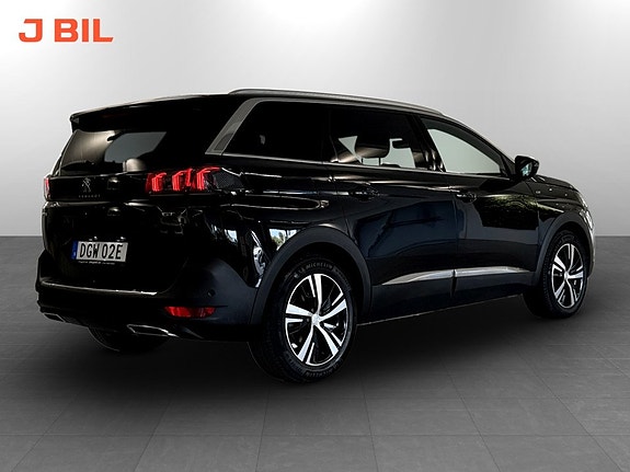 Peugeot 5008 3 of 19
