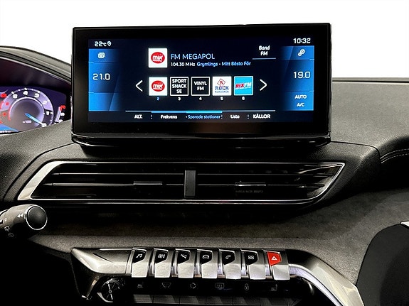 Peugeot 5008 10 of 19