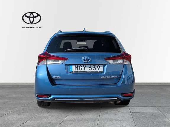 Toyota Auris 5 of 10