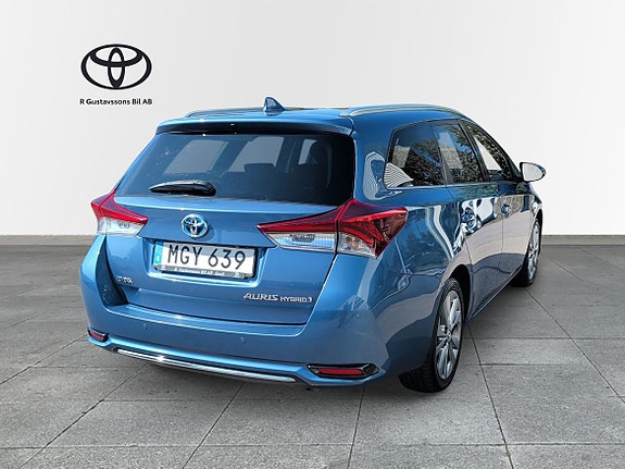 Toyota Auris 6 of 10