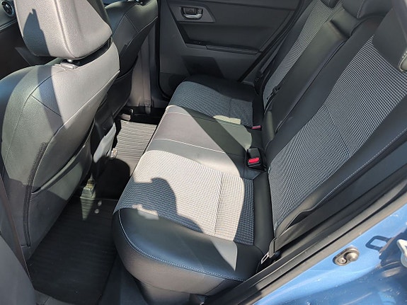 Toyota Auris 7 of 10