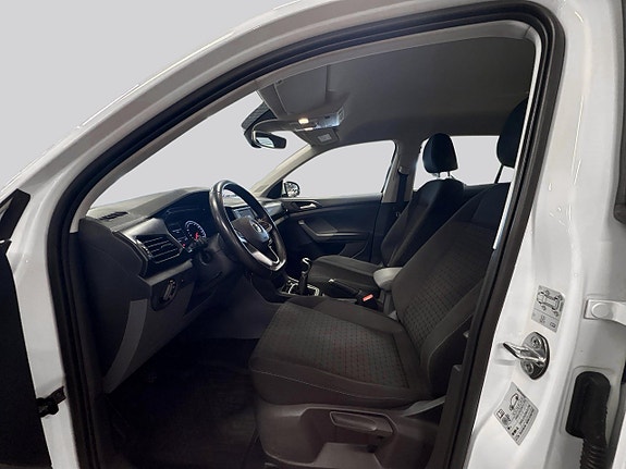 Volkswagen T-Cross 8 of 16