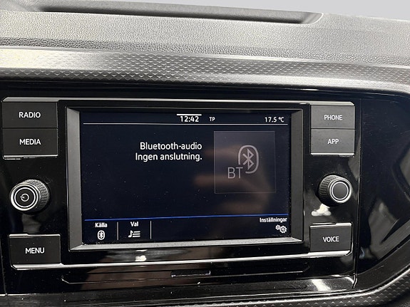 Volkswagen T-Cross 11 of 16