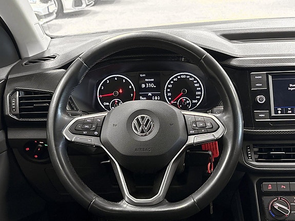 Volkswagen T-Cross 15 of 16