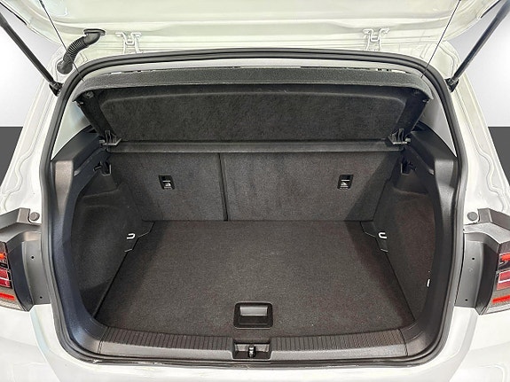 Volkswagen T-Cross 14 of 16