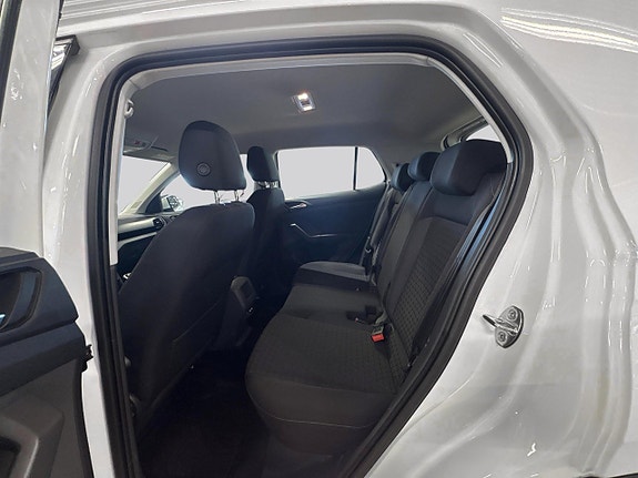 Volkswagen T-Cross 9 of 16
