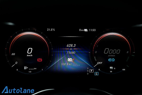 Mercedes-Benz GLC300 e 16 of 27