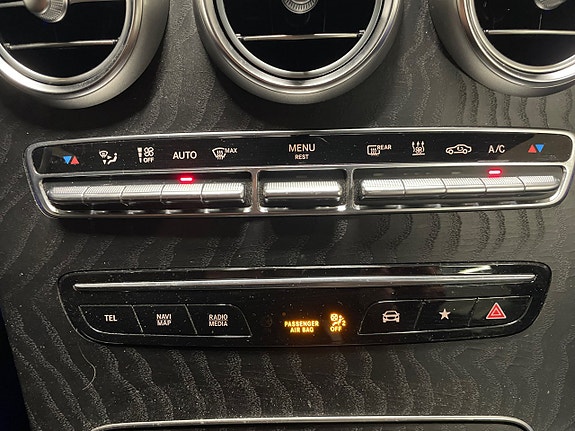 Mercedes-Benz GLC300 de 16 of 21