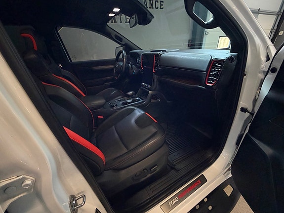 Ford Ranger Raptor 11 of 19