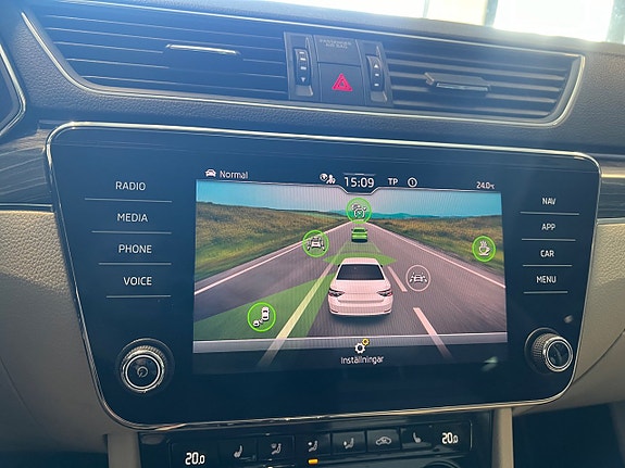 Skoda Superb 20 of 25