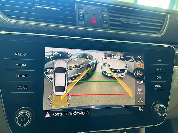 Skoda Superb 19 of 25