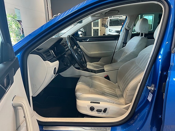 Skoda Superb 16 of 25
