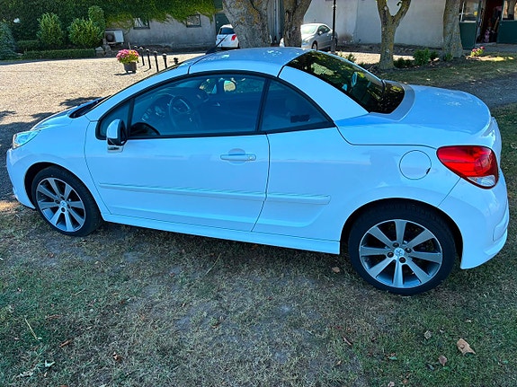 Peugeot 207 CC 3 of 8