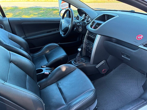Peugeot 207 CC 7 of 8