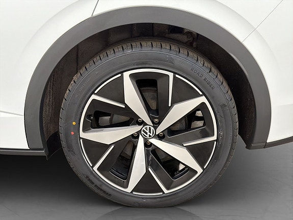 Volkswagen ID.4 GTX 27 of 29
